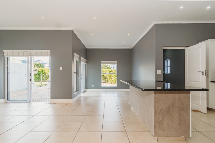 3 Bedroom Property for Sale in Kingswood Golf Estate Western Cape